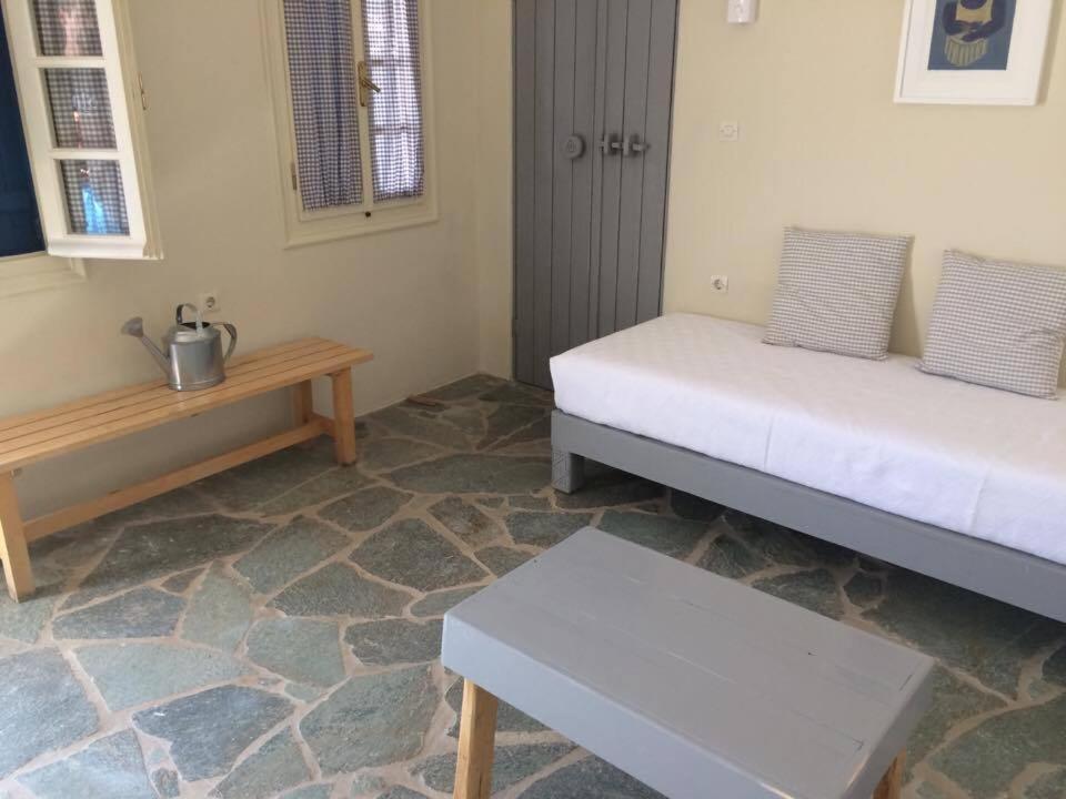 Ξενοδοχείο με διαμερίσματα Makares *