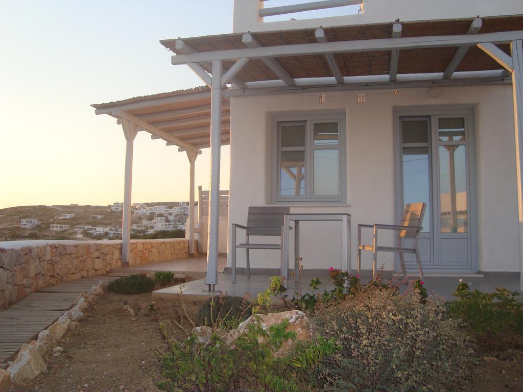 Makares * Δονούσα
